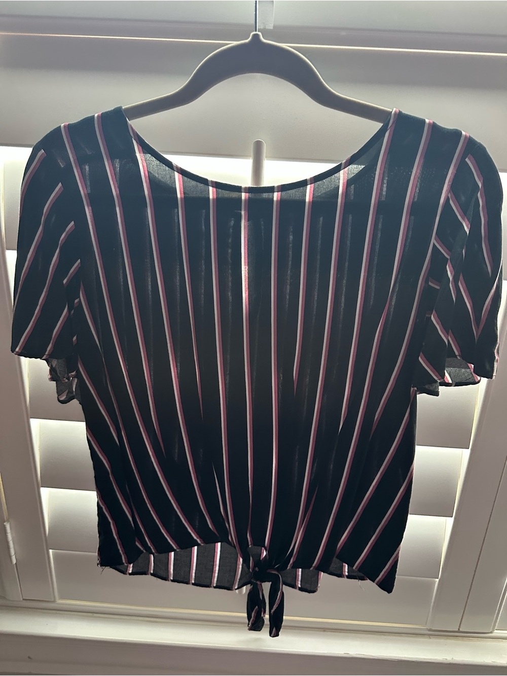 Women’s Black Stripe Tie-Front Top - Casual Short Sleeve